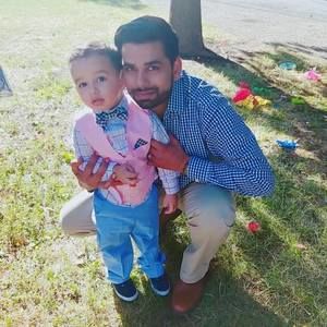 Meet your Posher, Junaid